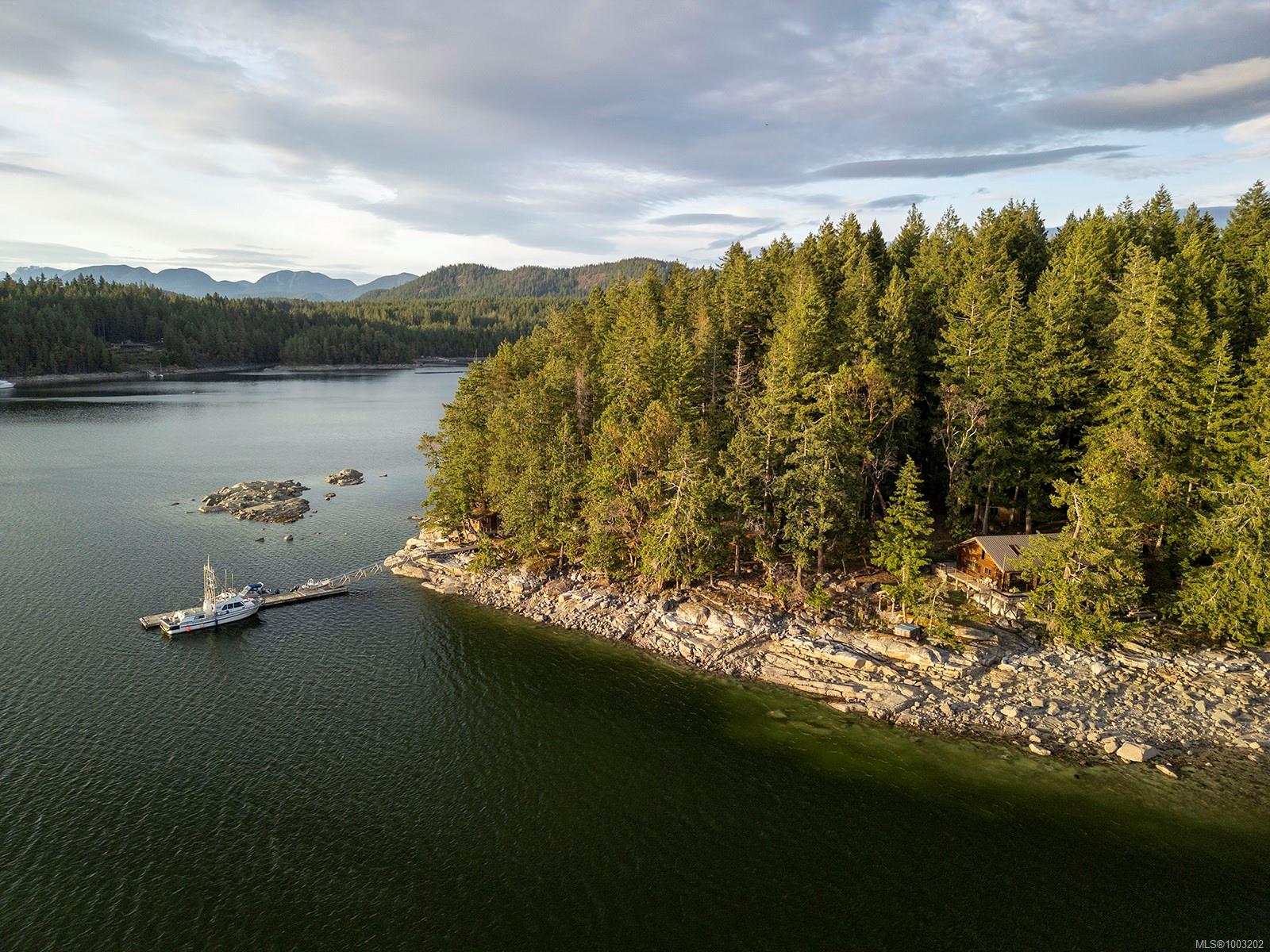 $6,000,000 - 0 Tan Island<br>British Columbia, V0P 1Z0