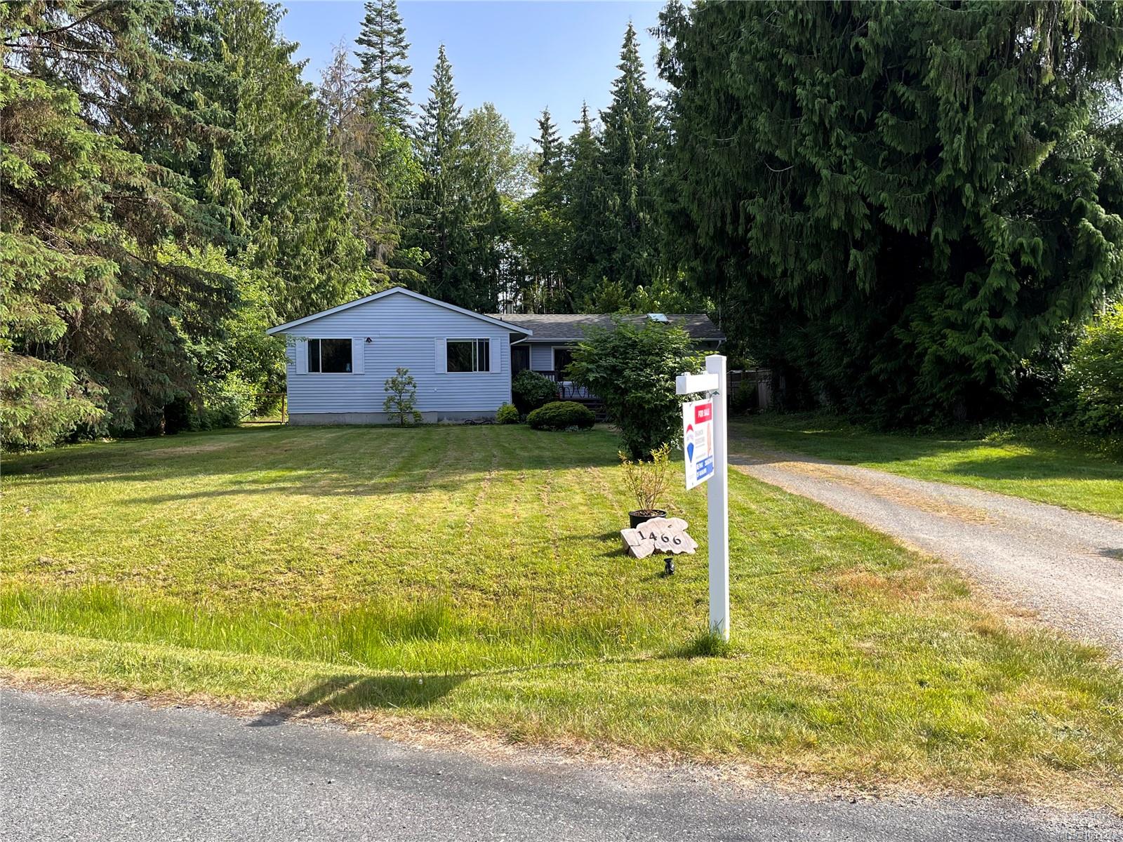 $674,900 - 1466 Edwin Rd<br>British Columbia, V9K 2A8