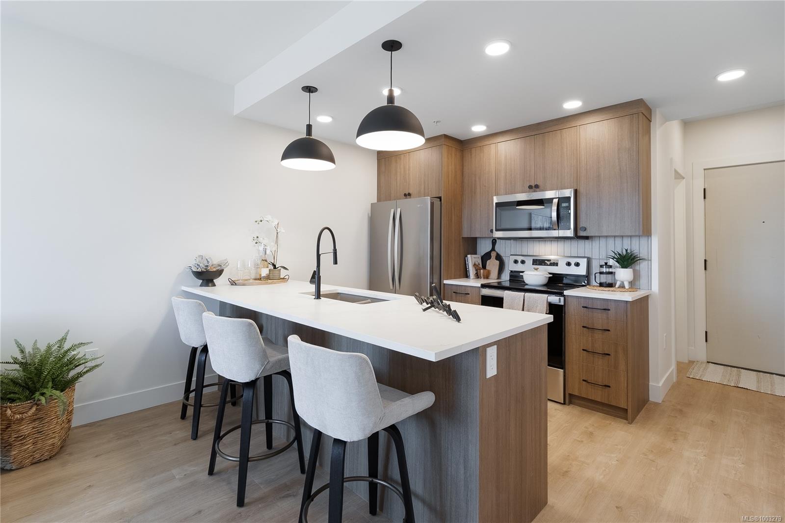$469,900 - 201 Dogwood Dr<br>British Columbia, V9G 0C3