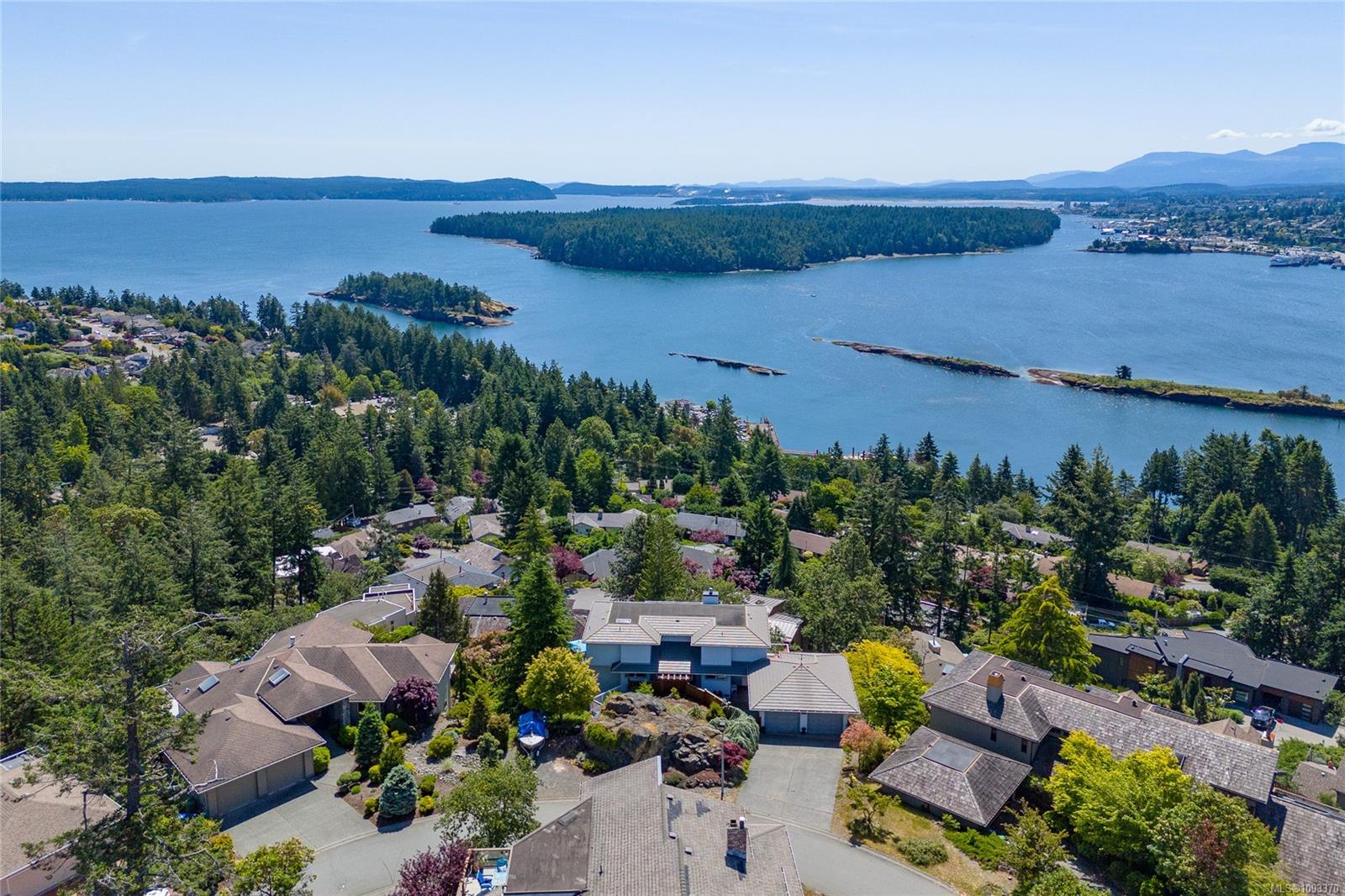 $1,799,800 - 180 Canterbury Cres<br>British Columbia, V9T 4S4