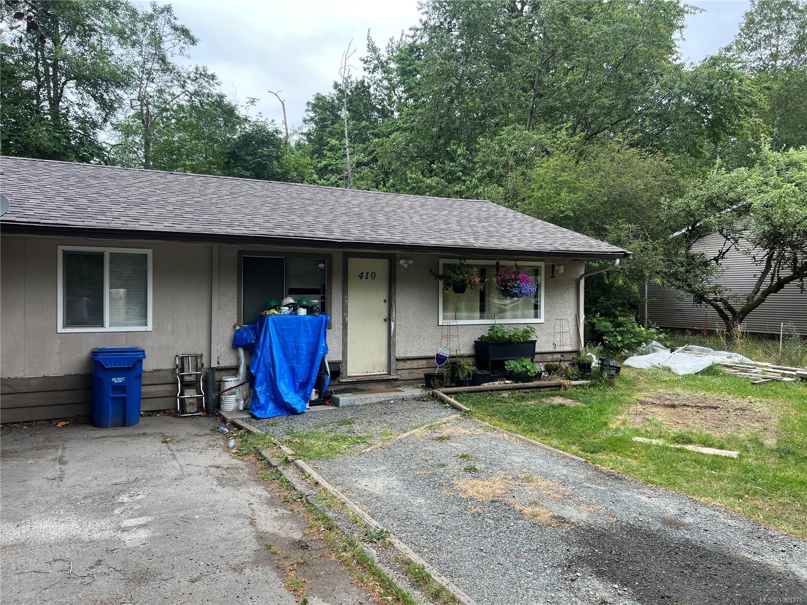 $699,900 - 412 Seventh St<br>British Columbia, V9R 1E5