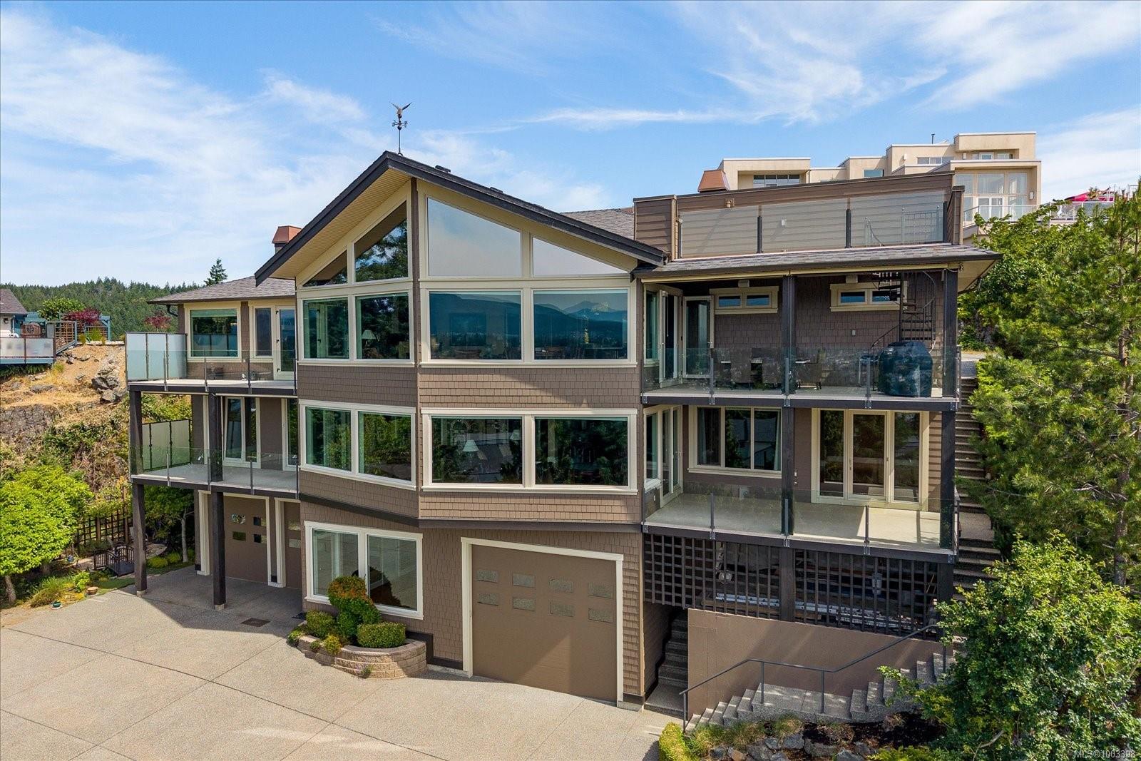$2,769,000 - 130 Canterbury Cres<br>British Columbia, V9T 4S4