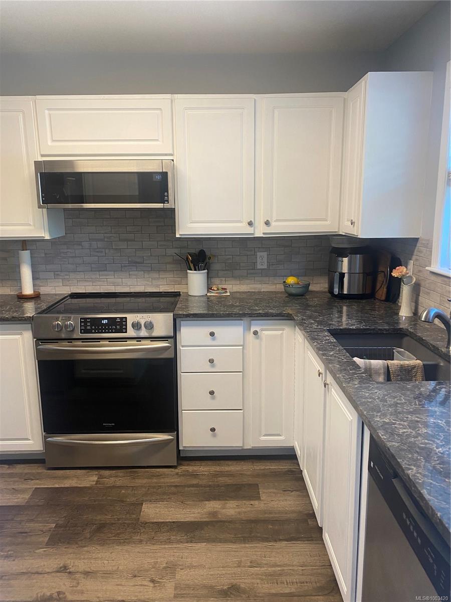 $449,900 - 3350 Island Hwy<br>British Columbia, V9K 2S2