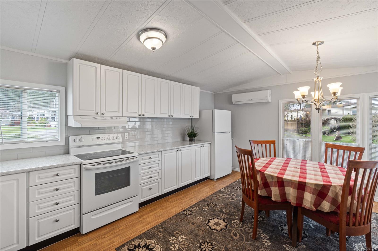 $349,900 - 2301 Arbot Rd<br>British Columbia, V9R 6S6