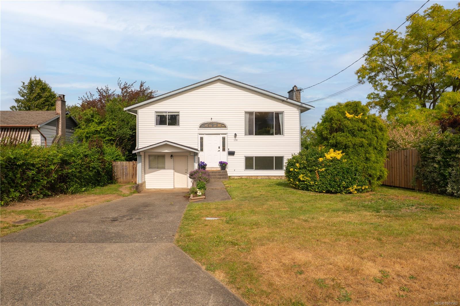 178 Acacia Ave, Na University District real estate property for sale in Nanaimo British Columbia, V9R 3L5