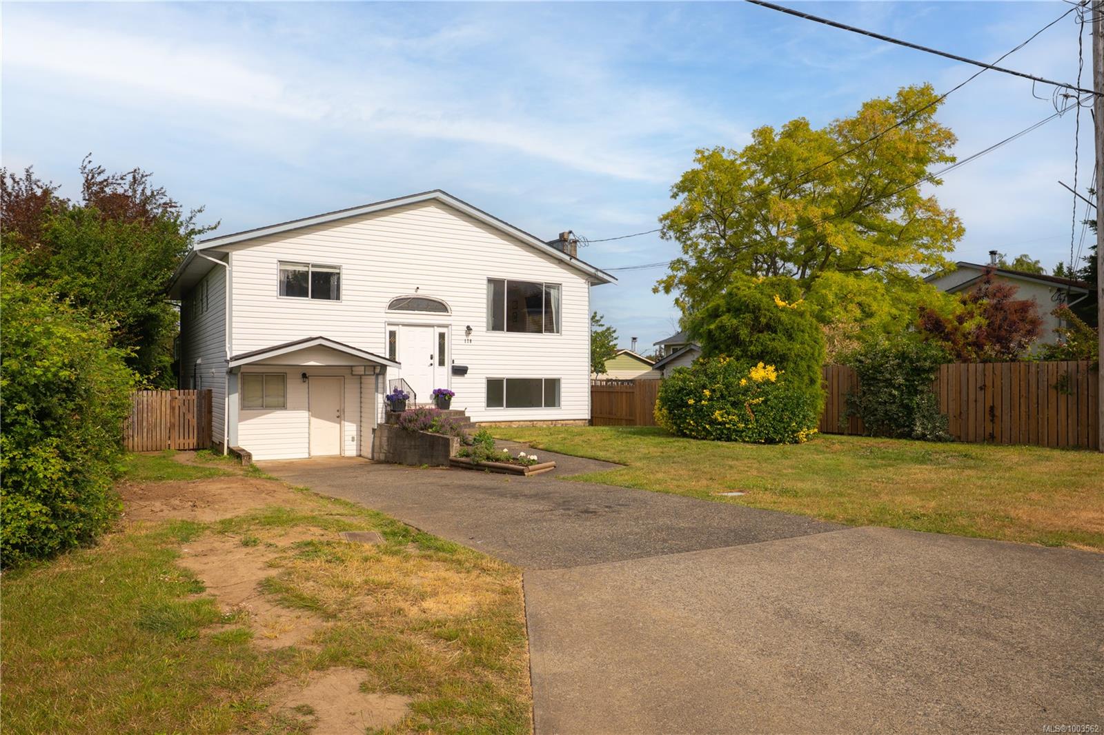 $709,900 - 178 Acacia Ave<br>British Columbia, V9R 3L5