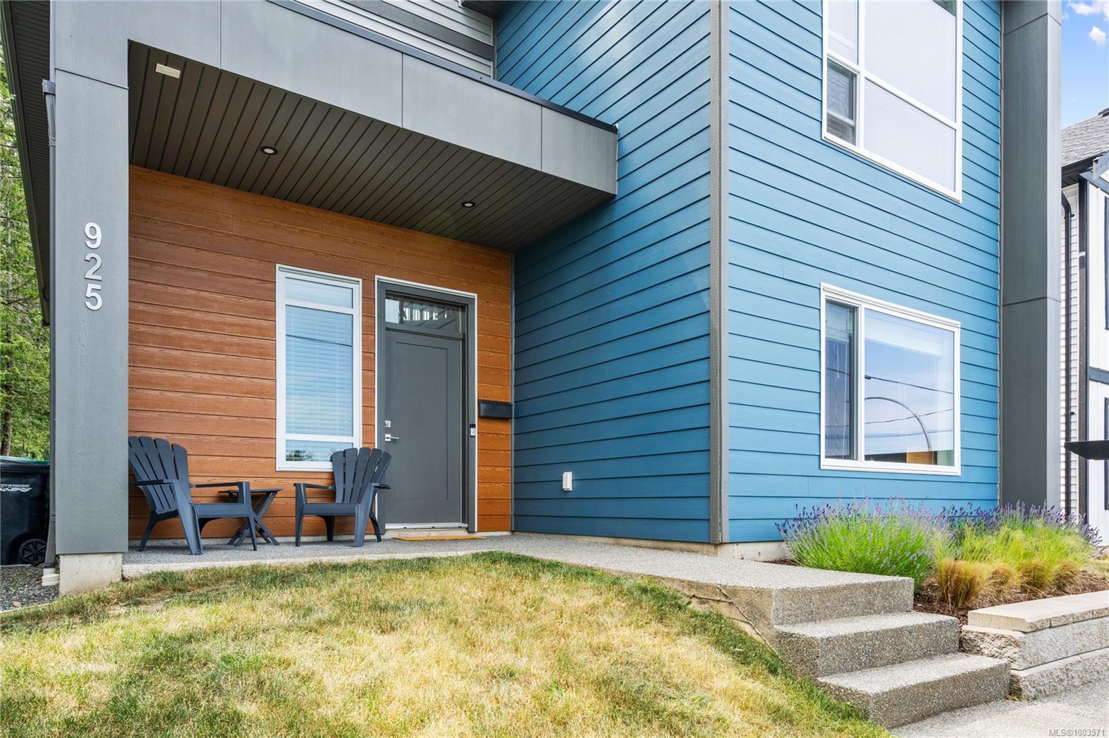 $1,000,000 - 925 Howard Ave<br>British Columbia, V9R 3T4