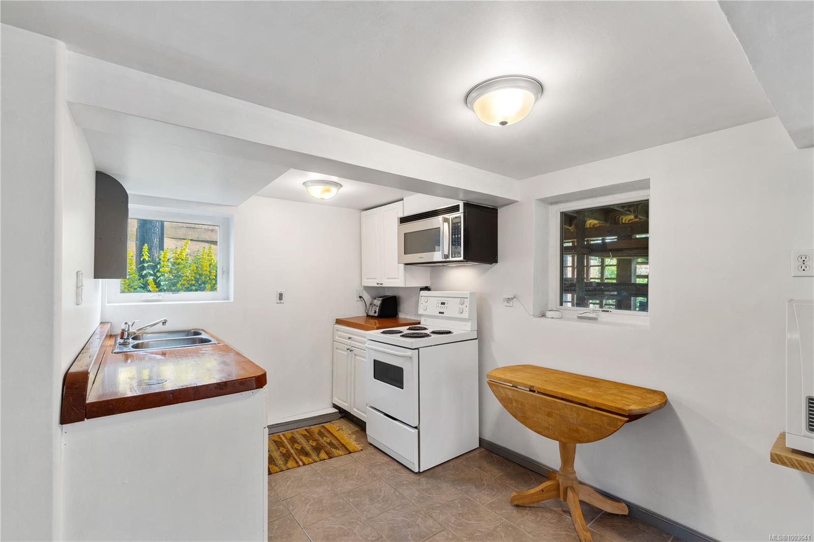 $739,900 - 125 Harewood Rd<br>British Columbia, V9R 2Y7