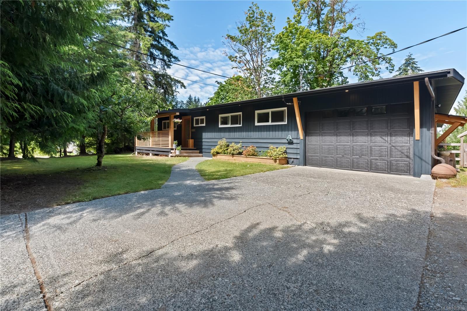 8397 Faber Rd, (PA Sproat Lake) Port Alberni British Columbia, V9Y 9B4 $799,900
