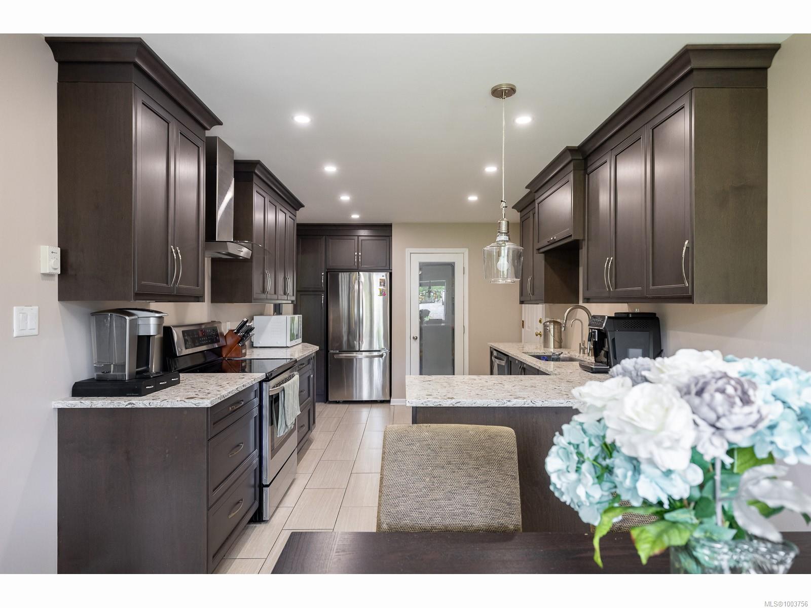 $749,900 - 2071 East Wellington Dr<br>British Columbia, V9S 5V2