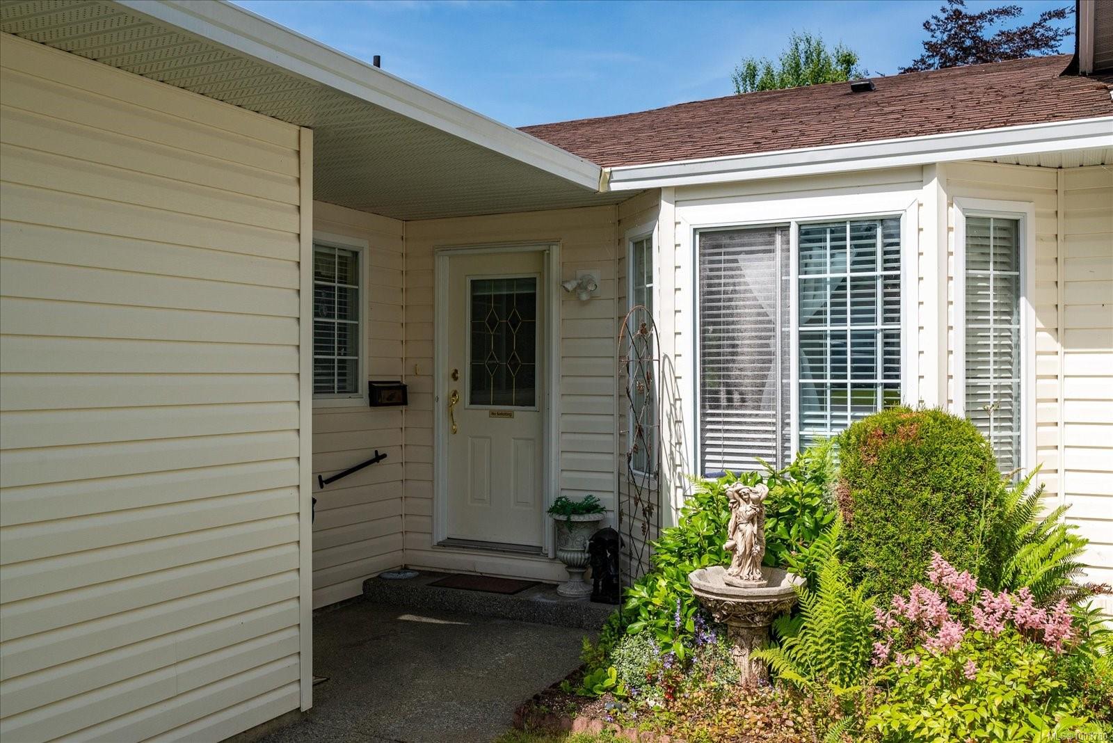$524,900 - 2465 Oriole Dr<br>British Columbia, V9T 3P2