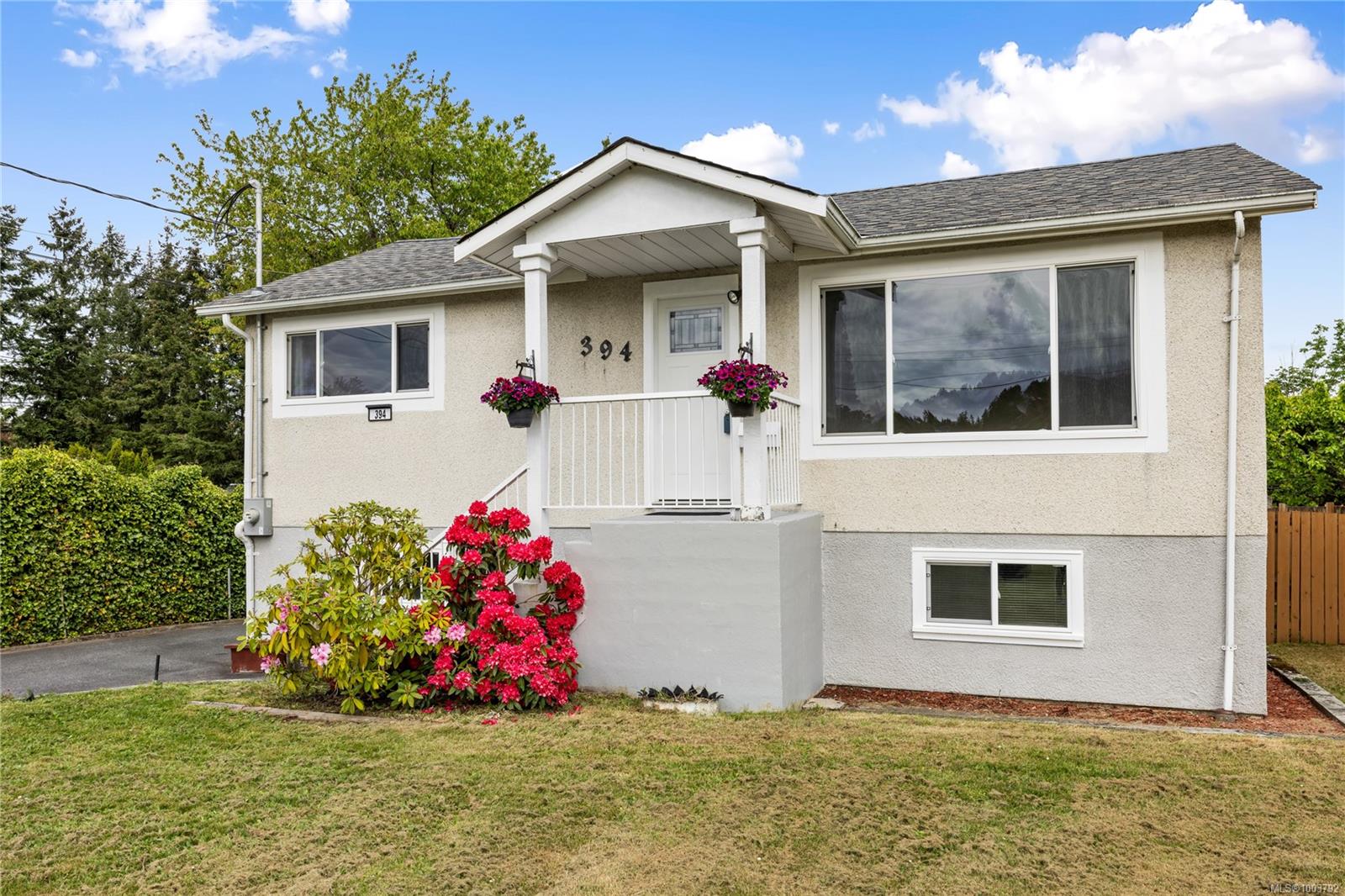 394 Hillcrest Ave, Na University District real estate property for sale in Nanaimo British Columbia, V9R 3L9