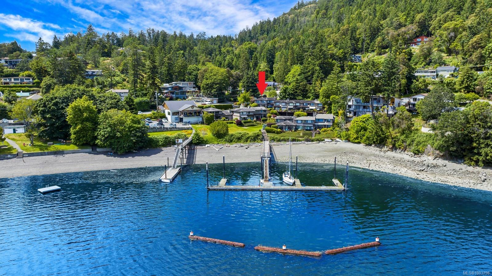$934,000 - 6797 Beaumont Ave<br>British Columbia, V9L 5T4