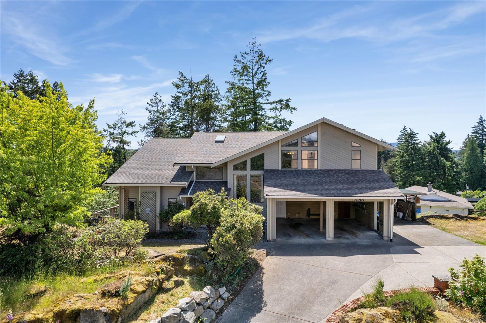 3148 Robin Hood Dr, Na Departure Bay real estate property for sale in Nanaimo British Columbia, V9T 1P1
