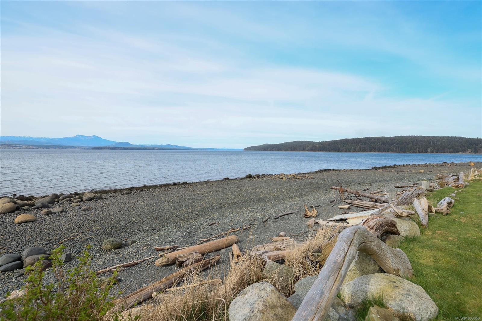 $1,350,000 - 420 1st St<br>British Columbia, V0N 3E0