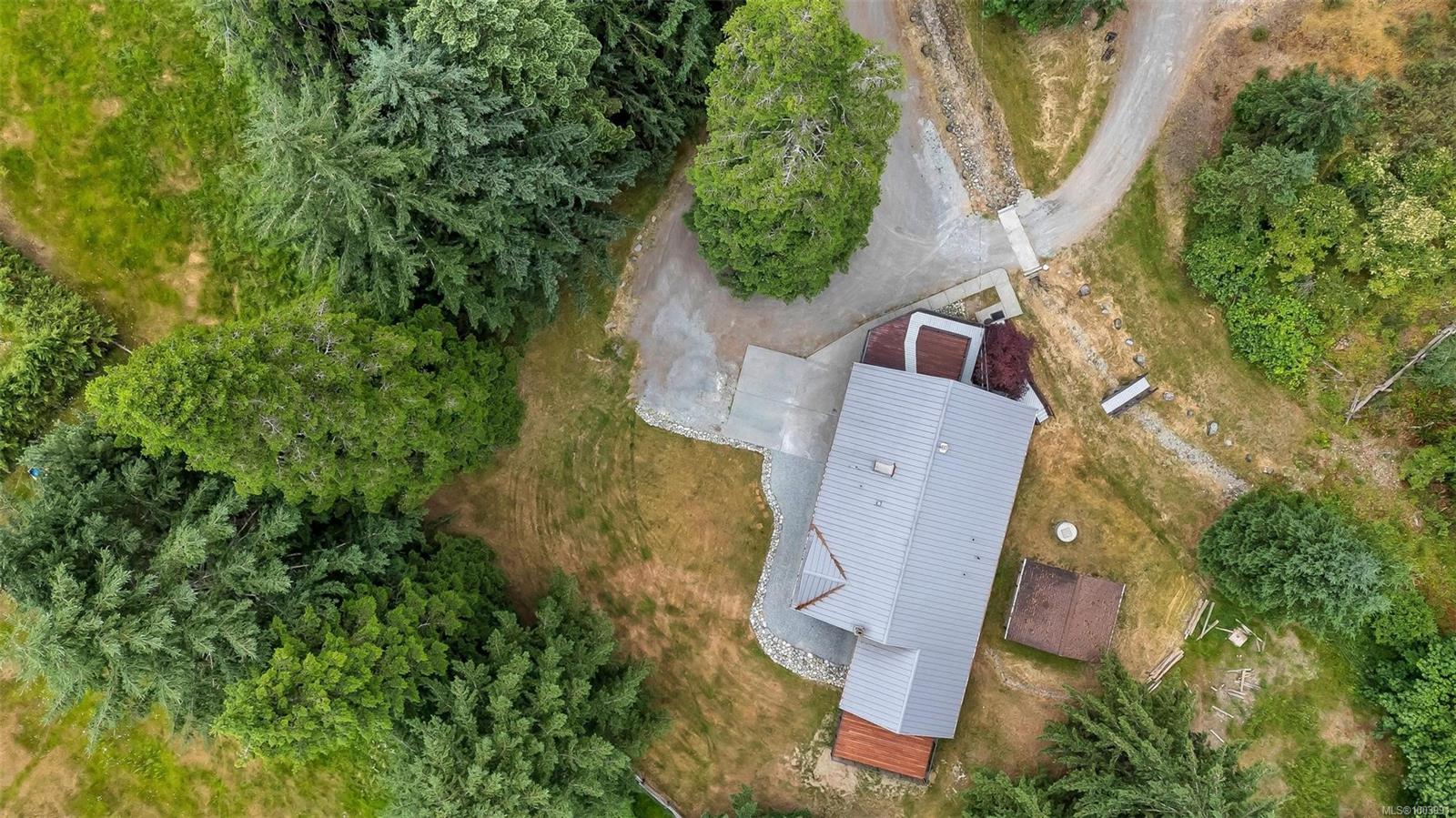 $1,599,000 - 7518 Rosevear Rd<br>British Columbia, V9L 5Z8
