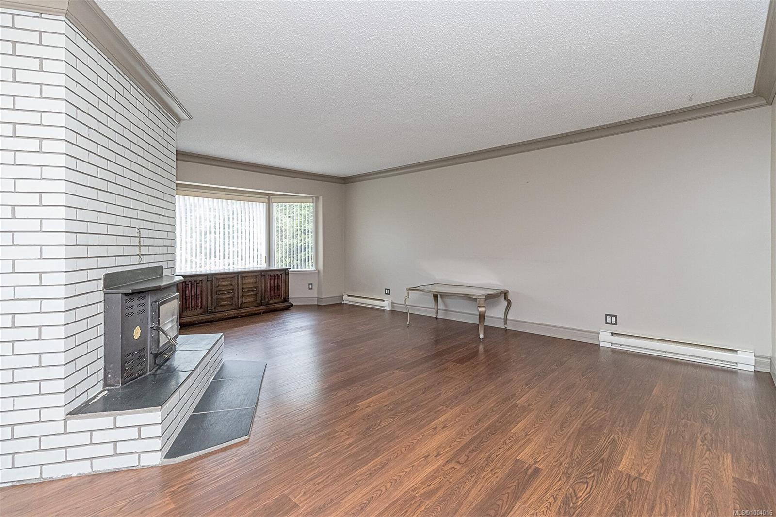 $1,375,000 - 7155 &B7155 Bell McKInnon Rd<br>British Columbia, V9L 6B5