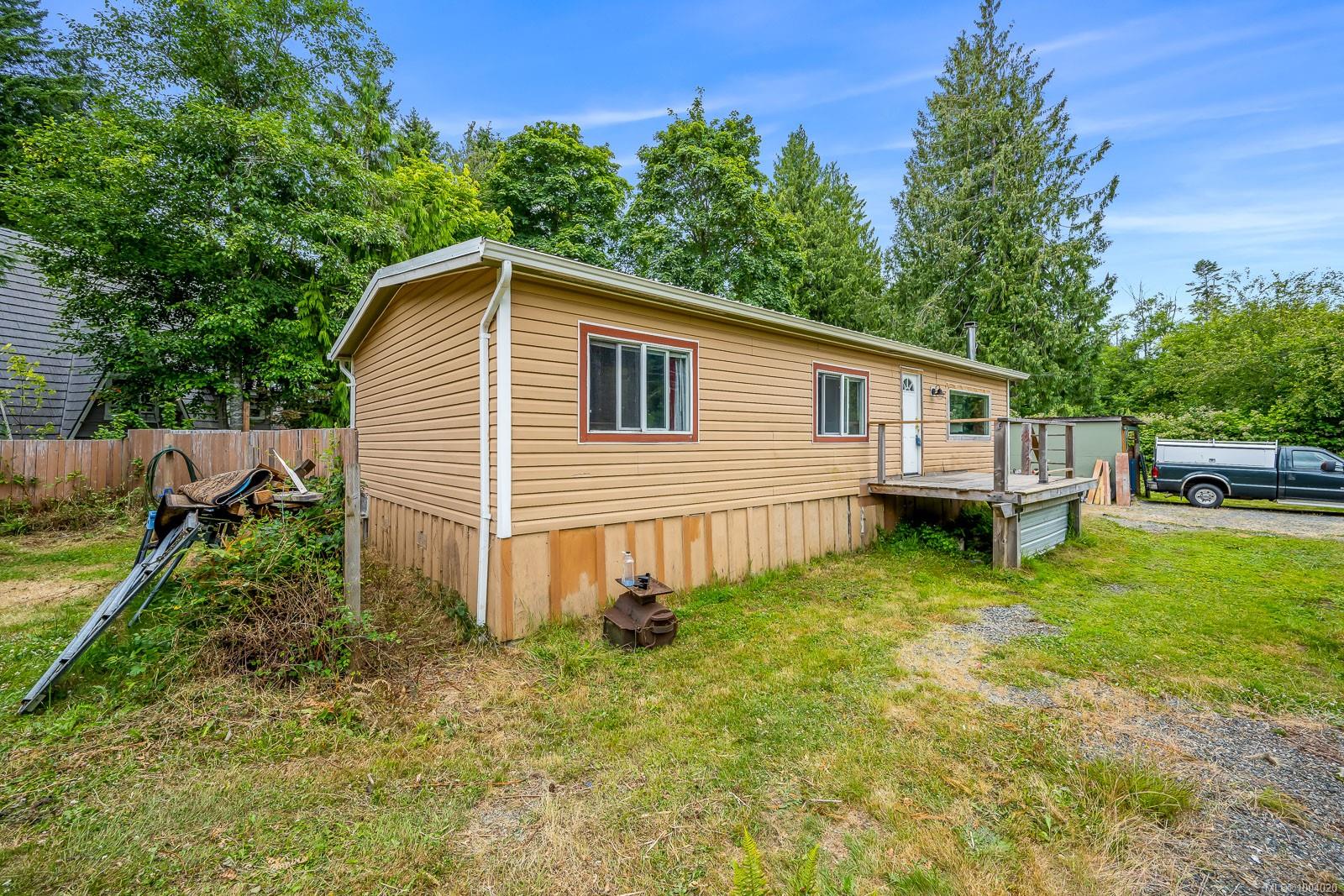 $465,000 - 7865 Ships Point Rd<br>British Columbia, V0R 1W0