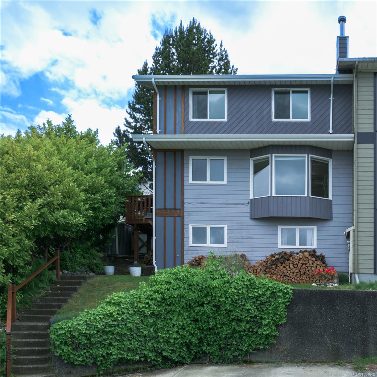 $369,000 - 2185 Camosun Cres<br>British Columbia, V0N 2R0