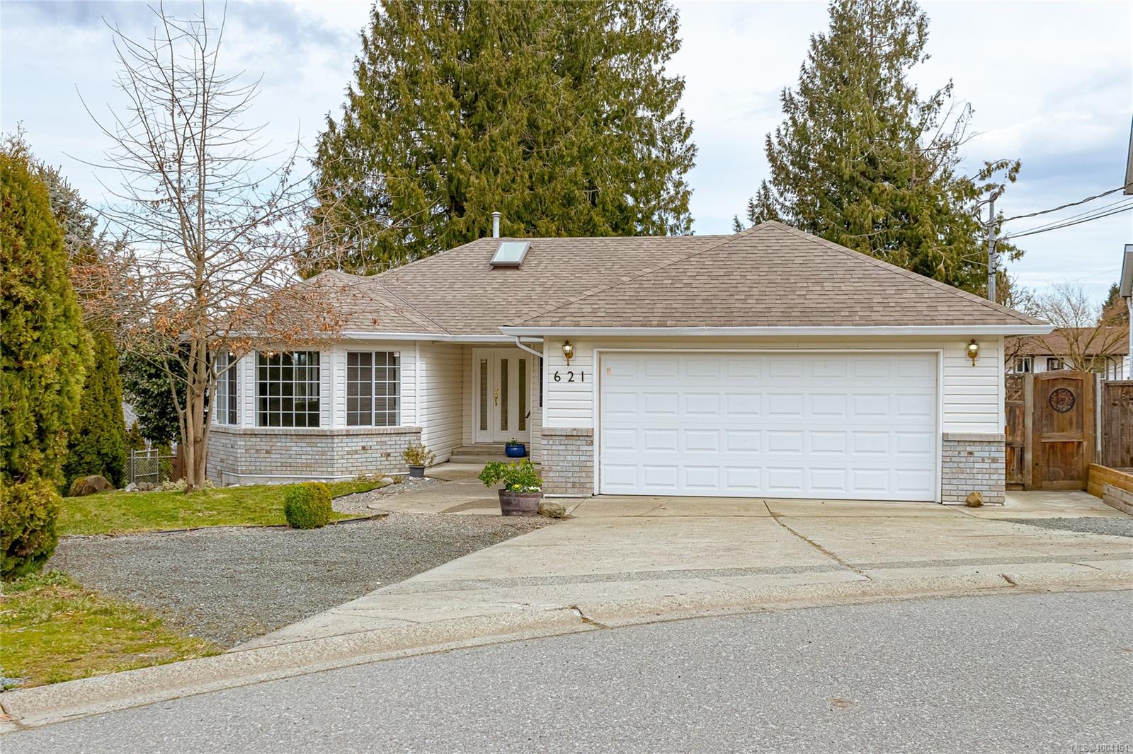 $848,000 - 621 Wallace Pl<br>British Columbia, V9G 1P1