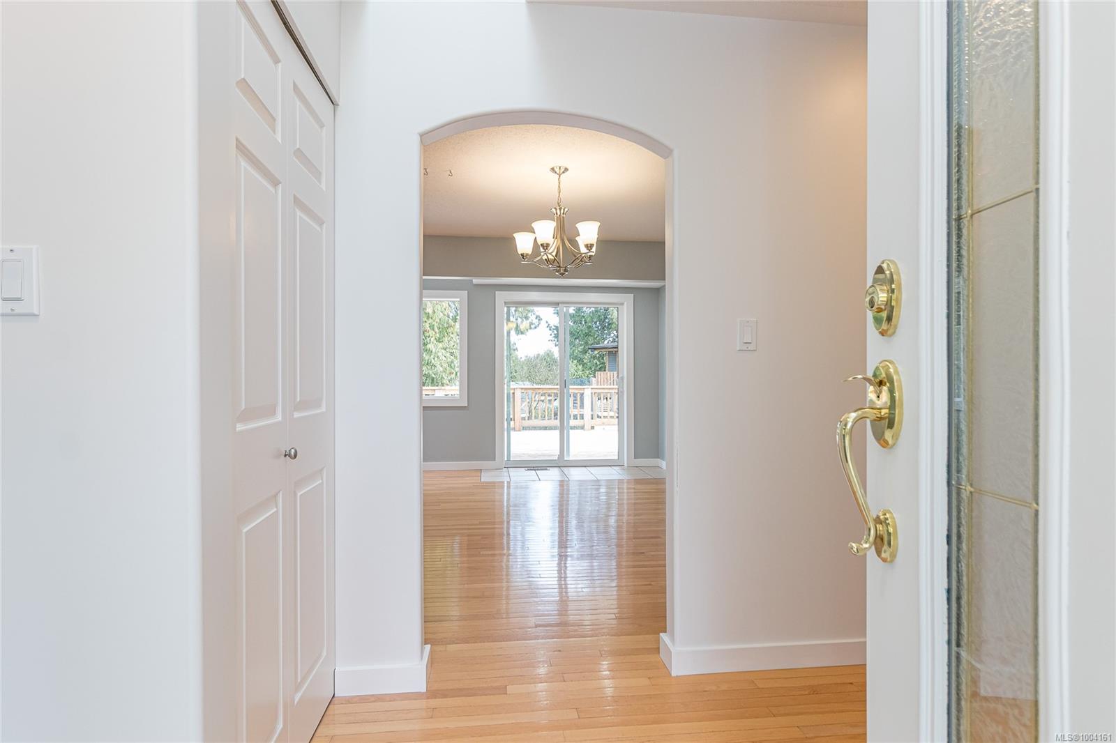 $848,000 - 621 Wallace Pl<br>British Columbia, V9G 1P1