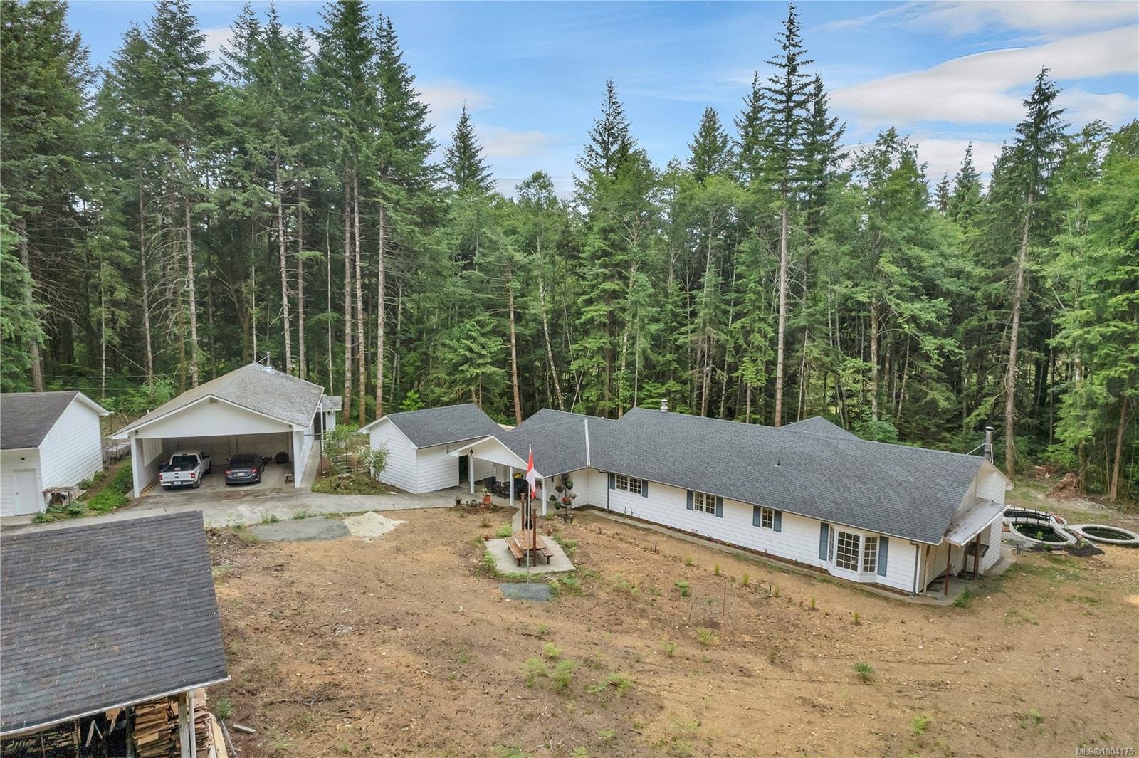$895,000 - 413 Cape Mudge Rd<br>British Columbia, V0P 1N0