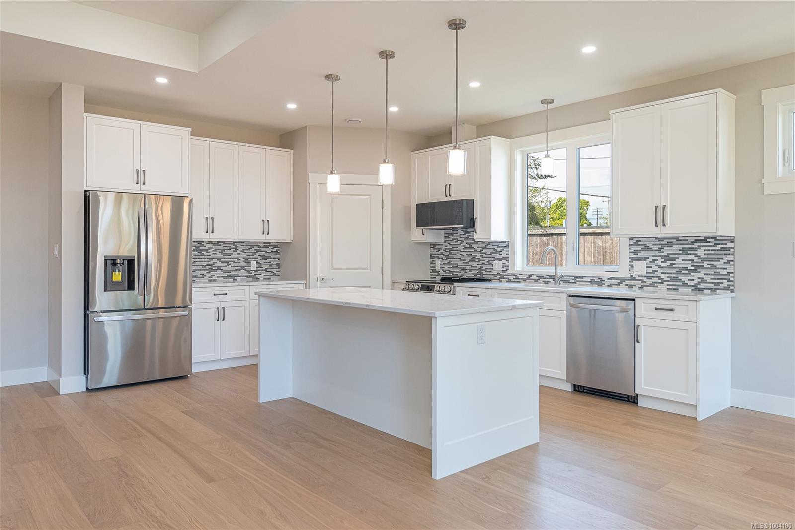 $989,000 - 317 Pioneer Cres<br>British Columbia, V9P 1V5