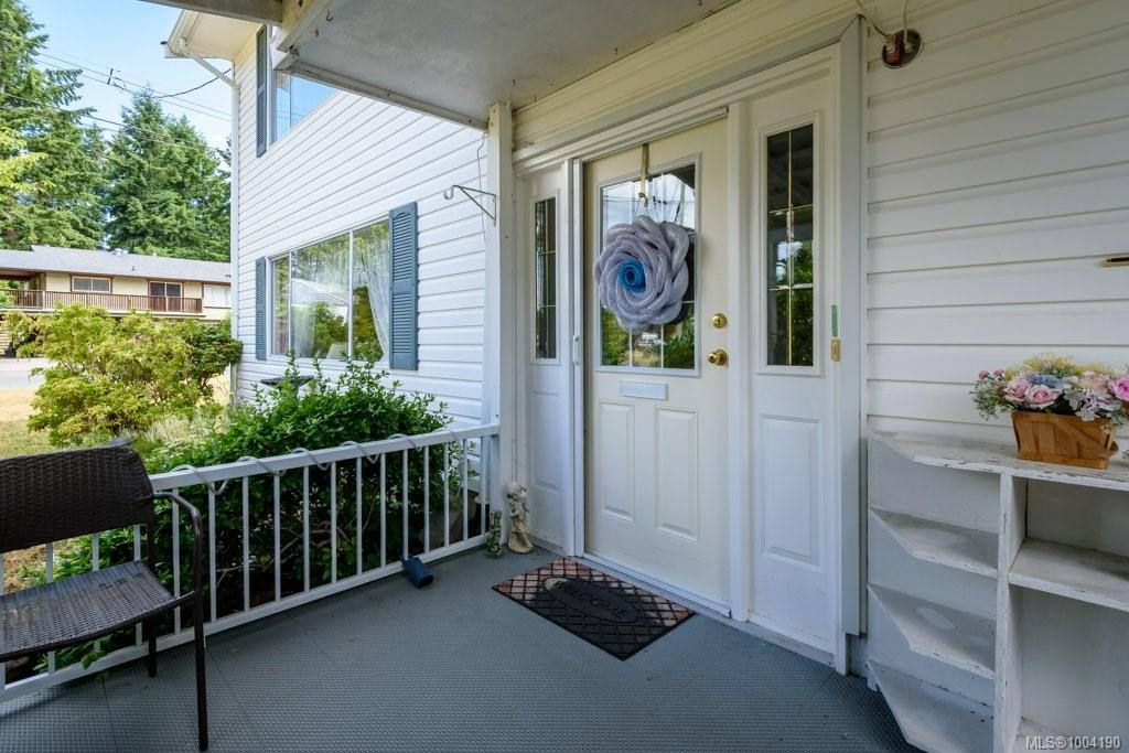 $769,900 - 469 Woods Ave<br>British Columbia, V9N 3Y9