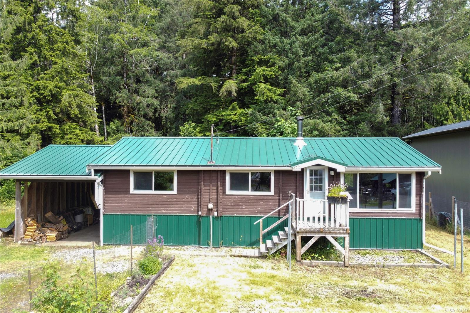 $325,000 - 622 Keno Cres<br>British Columbia, V0P 2A0