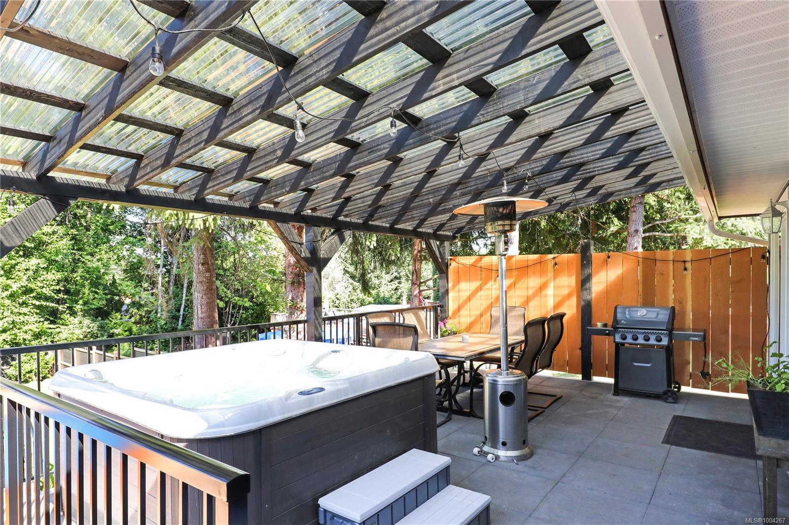 $1,126,000 - 84 Leash Rd<br>British Columbia, V9N 9V2