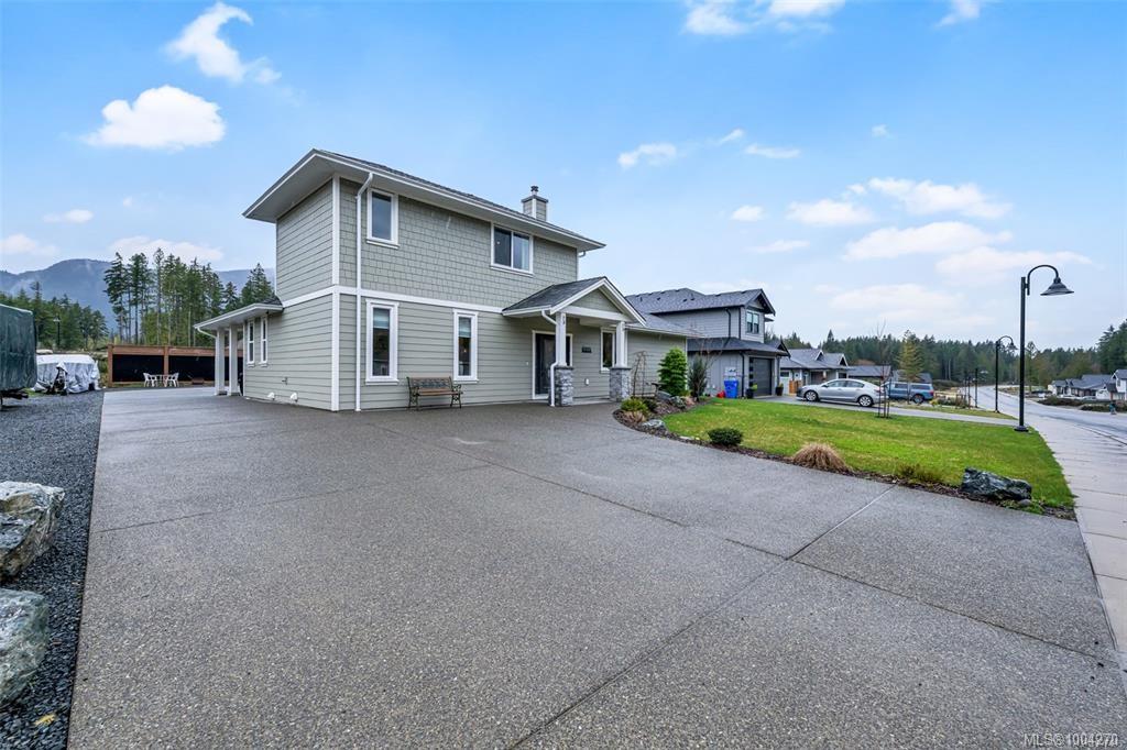 $889,000 - 168 Edgewood Dr<br>British Columbia, V0R 2G0