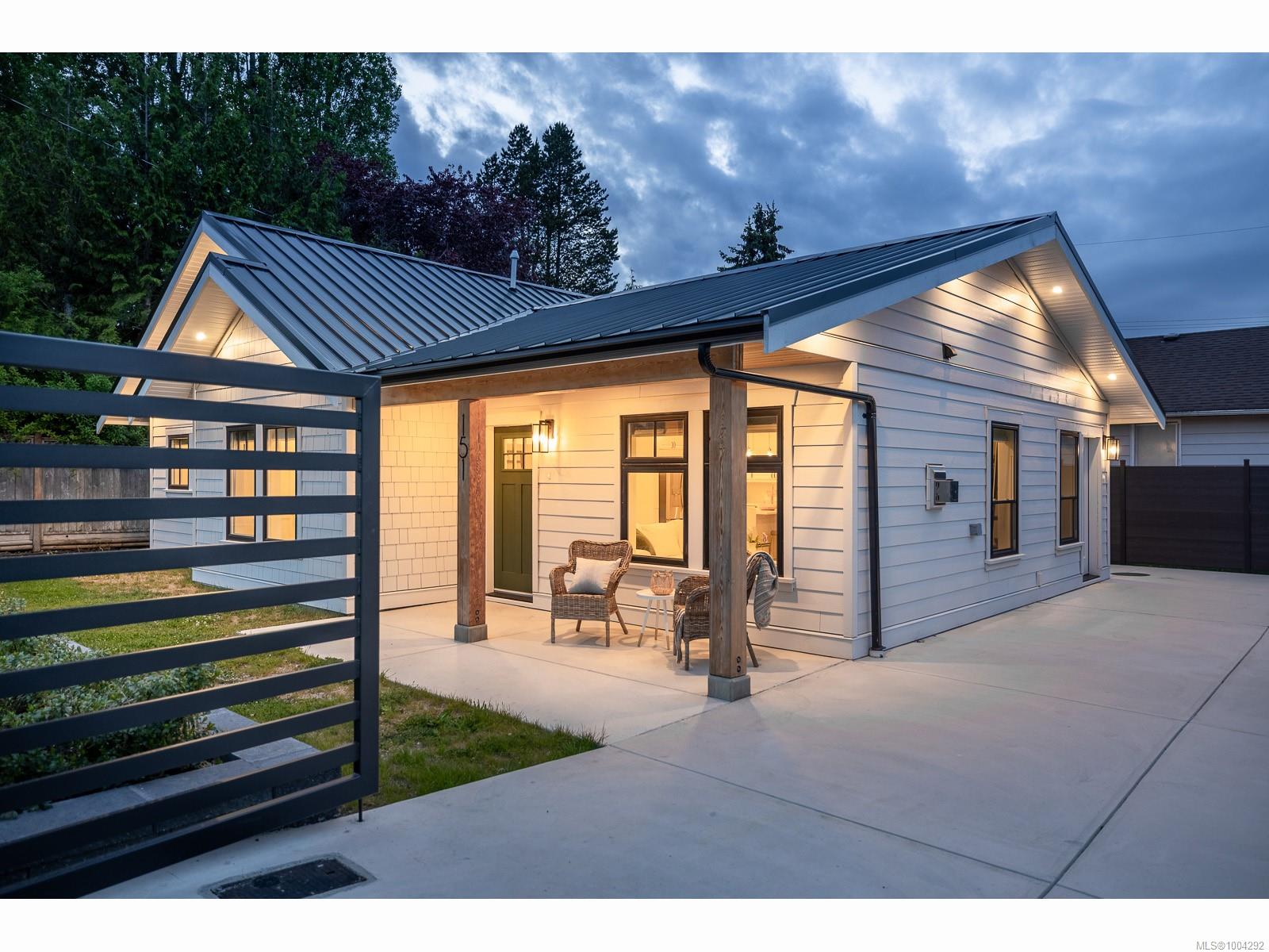 $725,000 - 151 HICKEY Ave<br>British Columbia, V9P 1M1