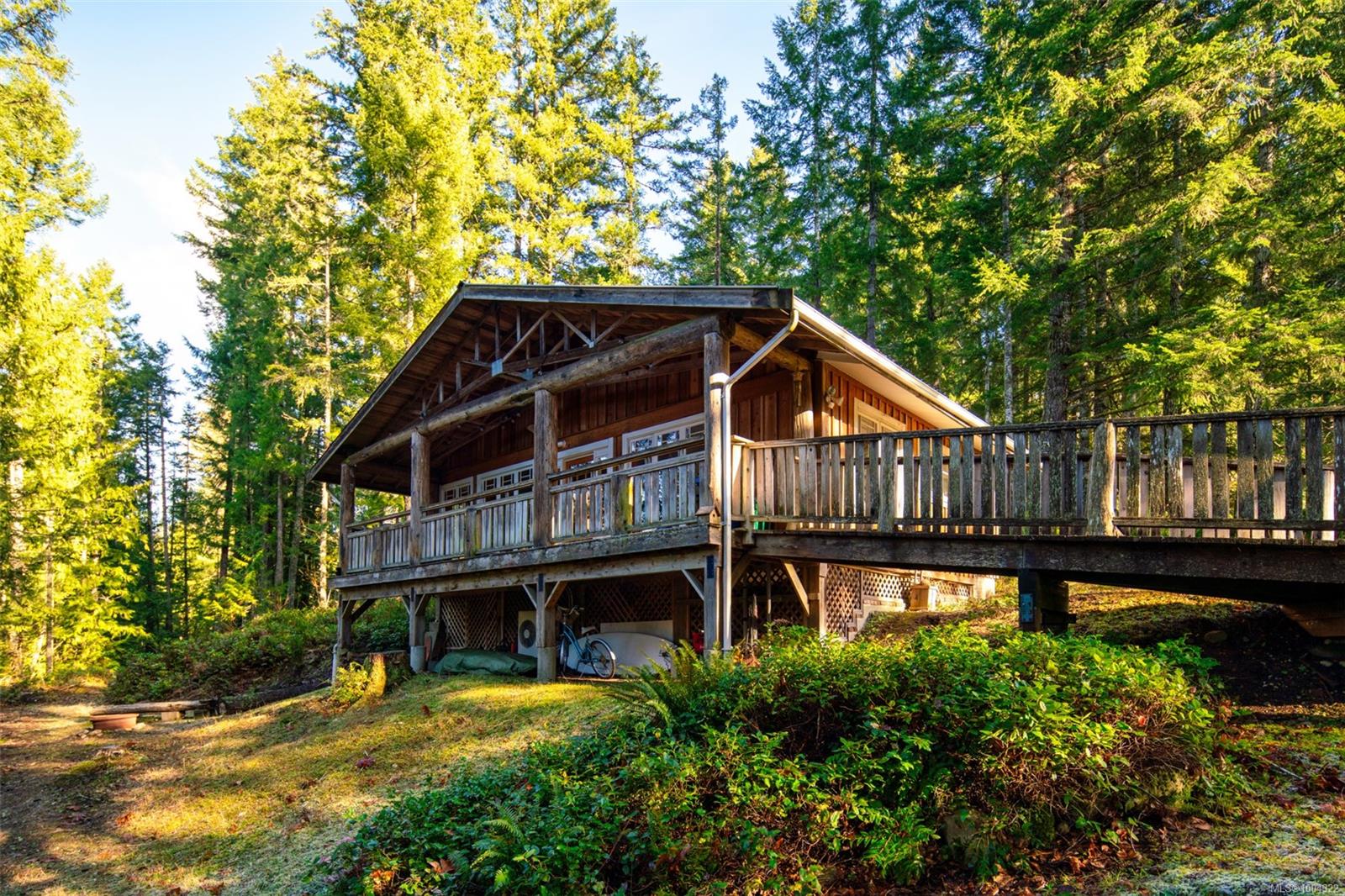 $1,695,000 - 3003 Glen Eagles Rd<br>British Columbia, V0R 2W1