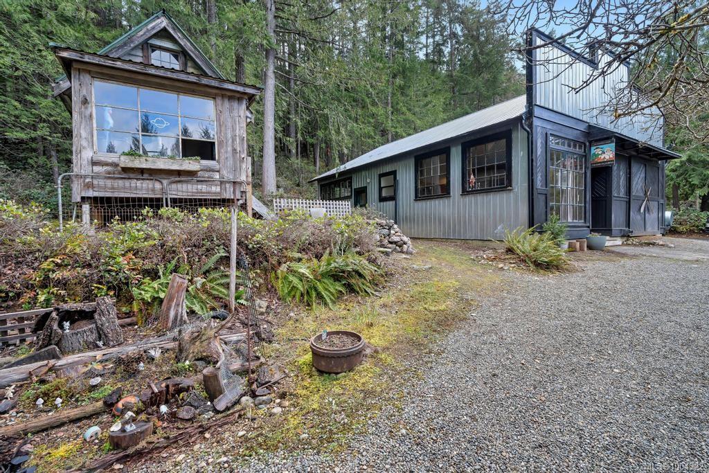 $1,695,000 - 3003 Glen Eagles Rd<br>British Columbia, V0R 2W1