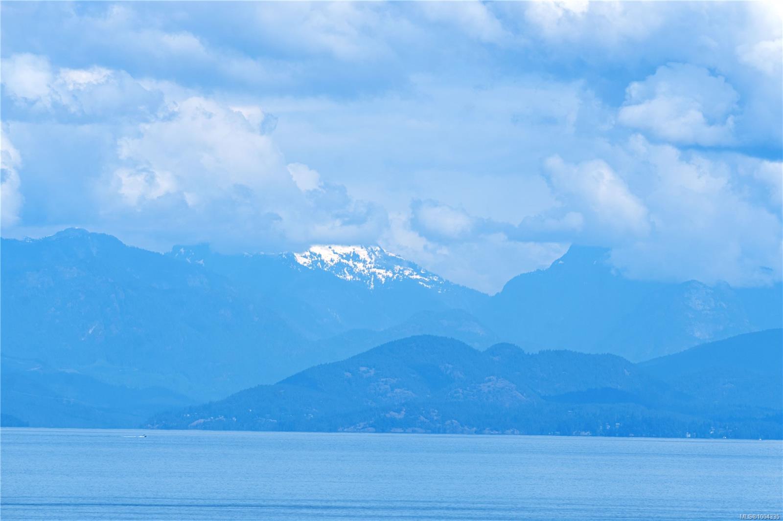 $1,596,000 - 5948 Waldbank Rd<br>British Columbia, V9V 1C8
