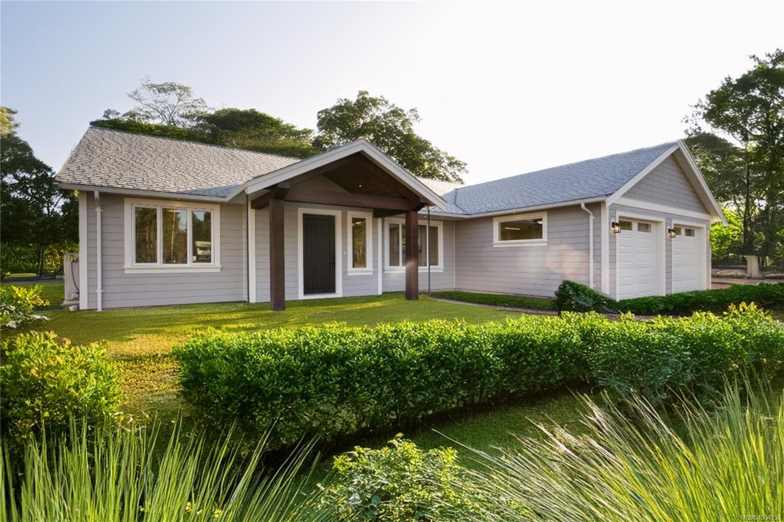 $1,699,000 - 1230 / 1232 Station Rd<br>British Columbia, V0R 1M0