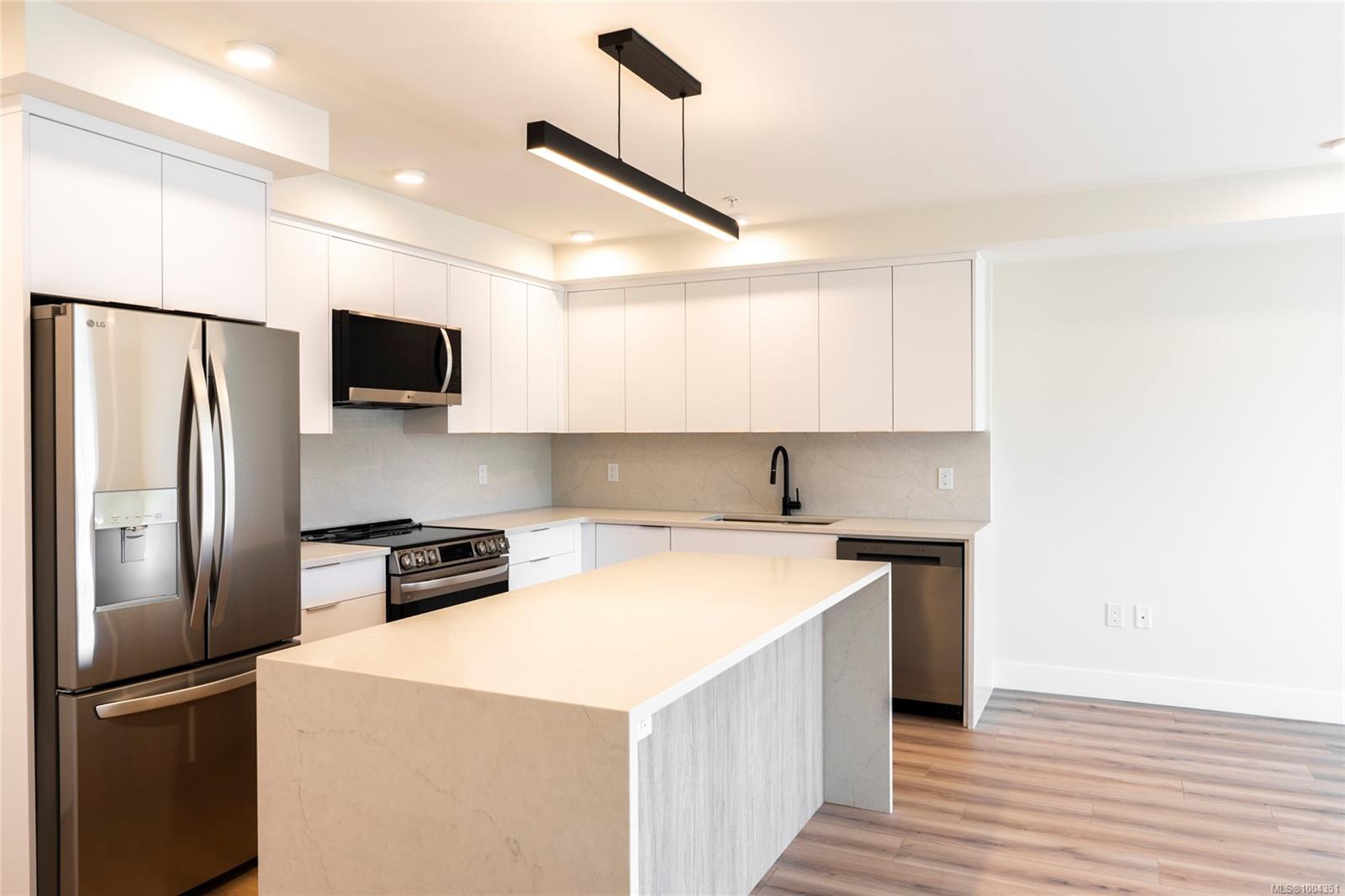 $649,900 - 45 Haliburton St<br>British Columbia, V9R 4V6