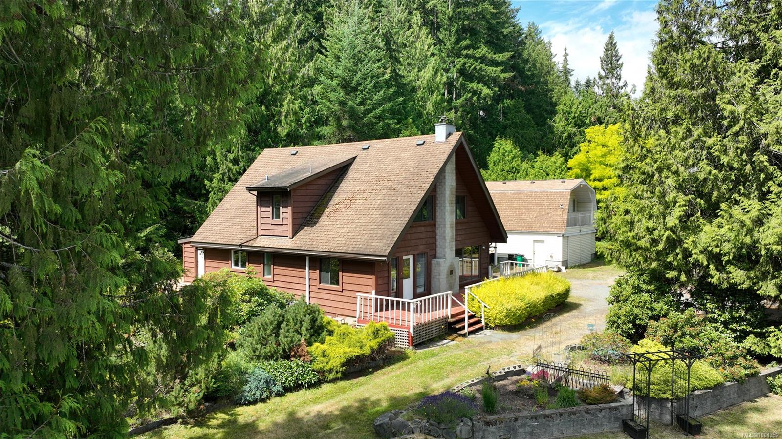 $1,095,000 - 1146 Rolmar Cres<br>British Columbia, V0R 1L4