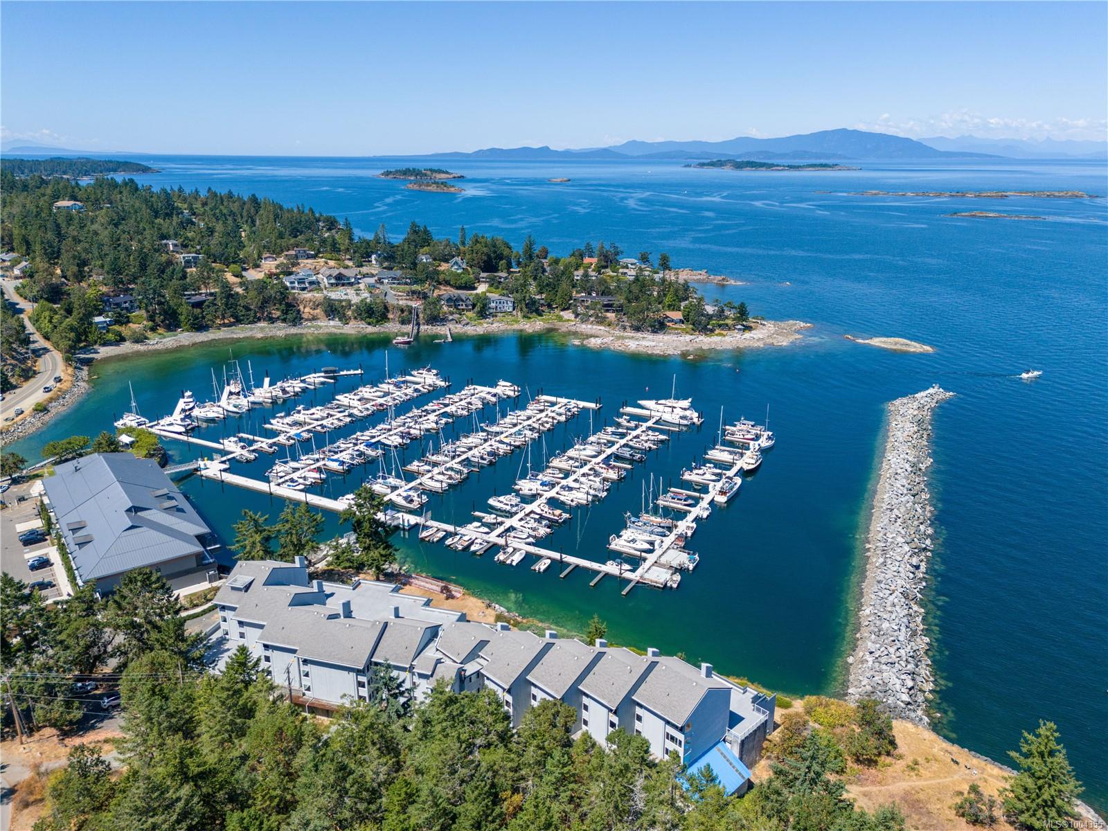 $439,000 - 3555 Outrigger Rd<br>British Columbia, V9P 9K1