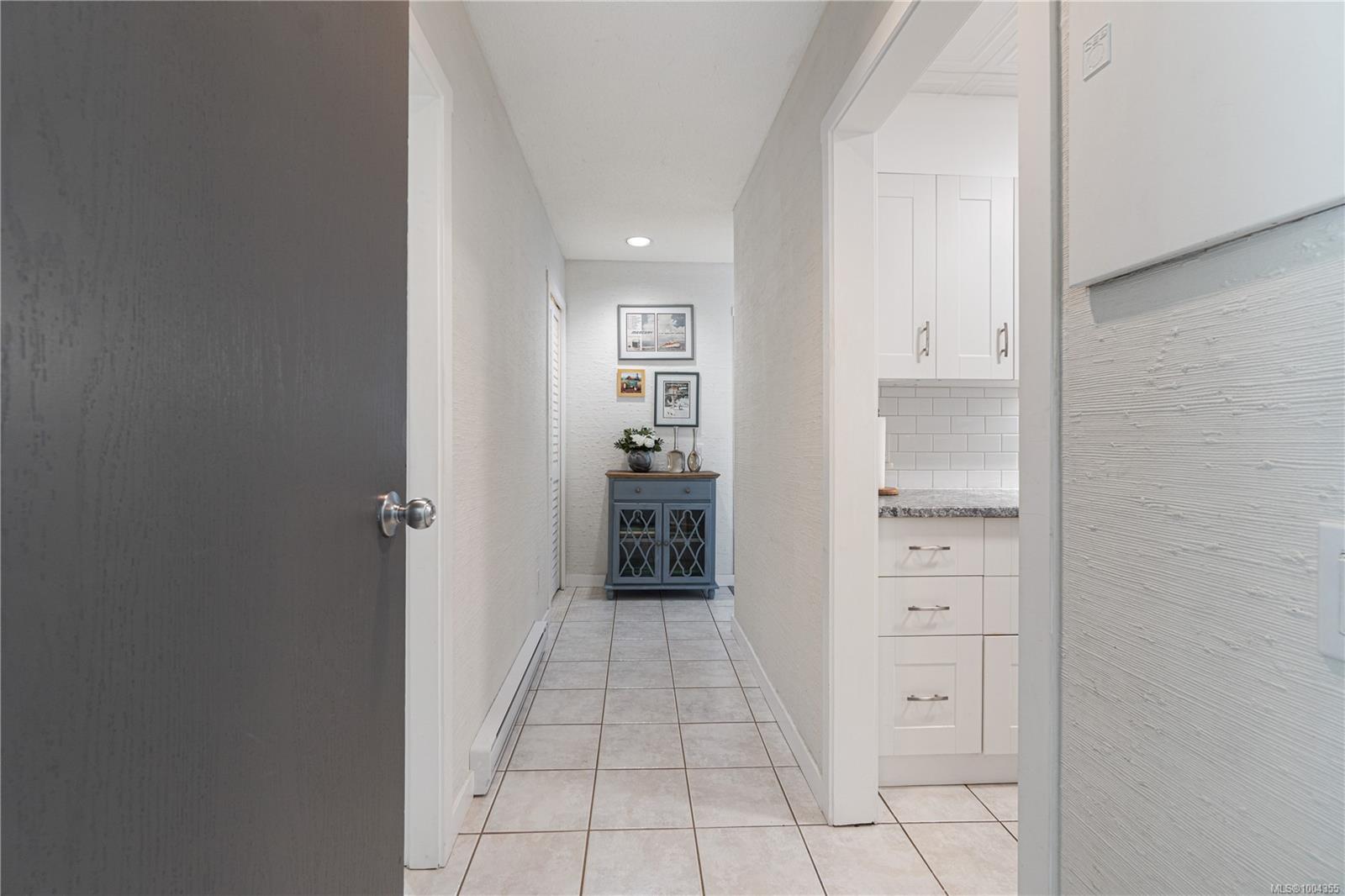 $439,000 - 3555 Outrigger Rd<br>British Columbia, V9P 9K1