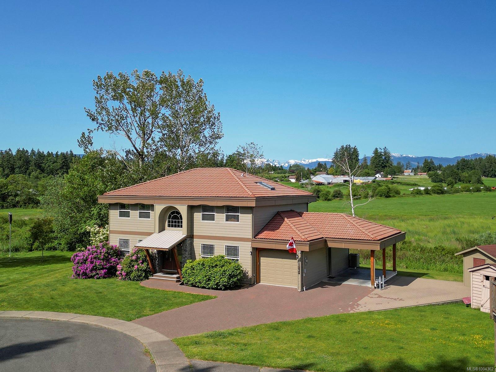 $1,098,000 - 1675 Chester Pl<br>British Columbia, V9M 1A9