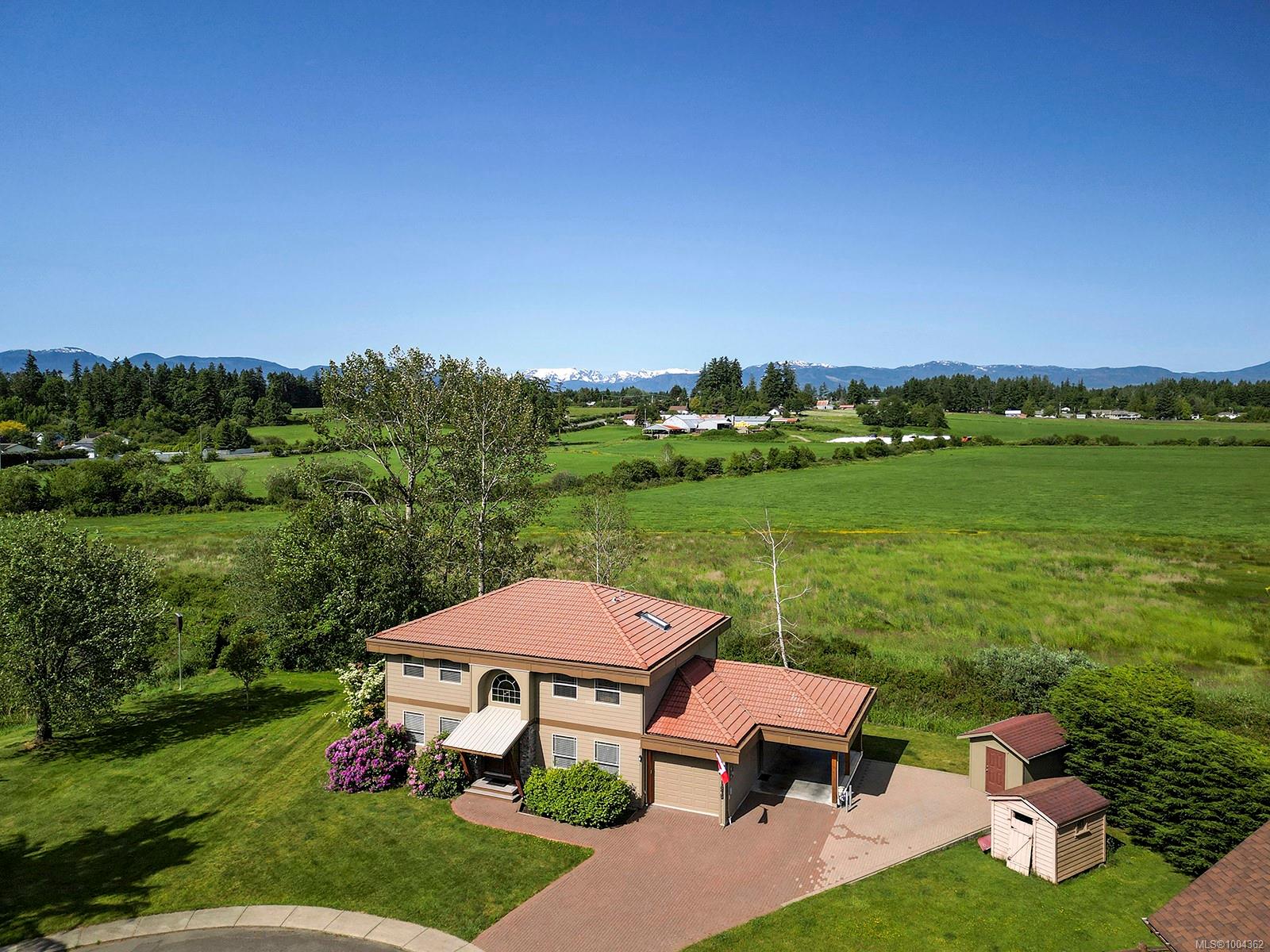$1,098,000 - 1675 Chester Pl<br>British Columbia, V9M 1A9