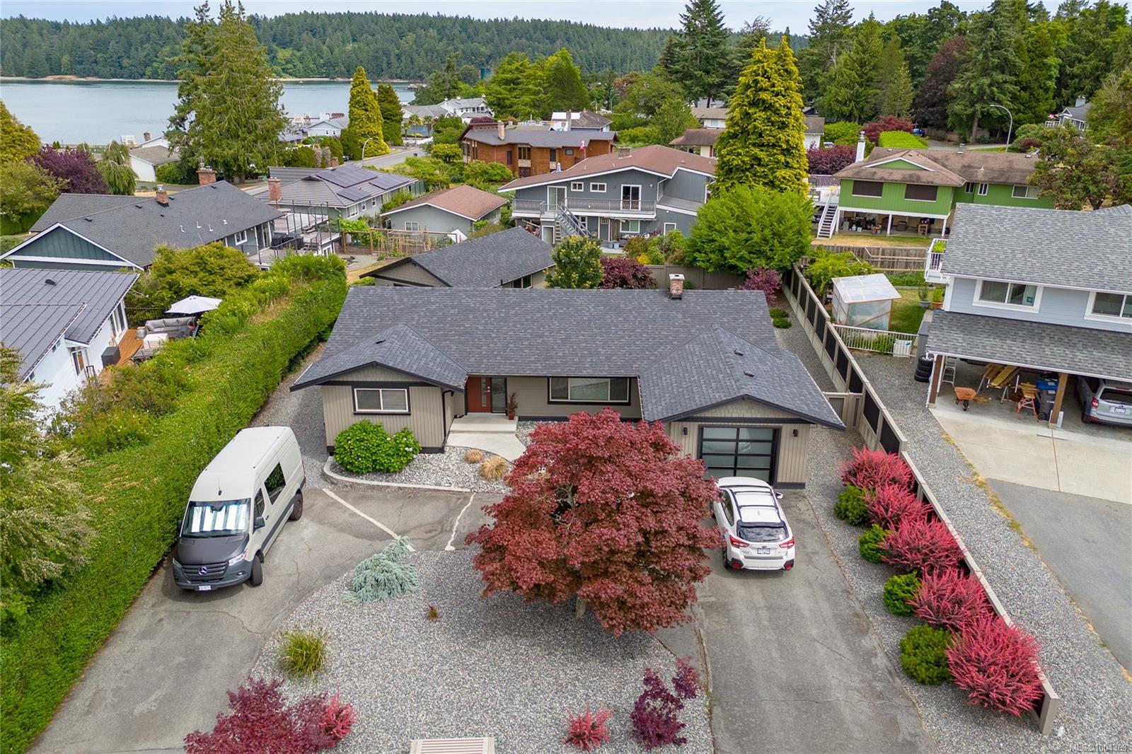 $969,900 - 93 Cilaire Dr<br>British Columbia, V9S 3C9