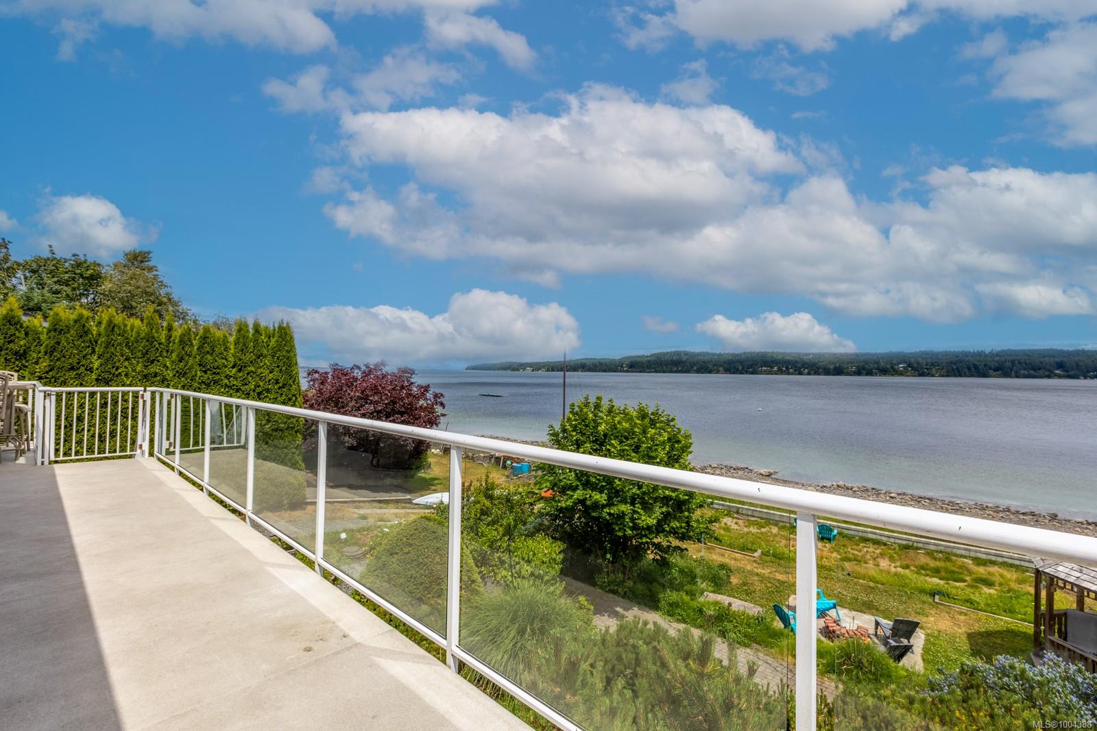 $1,450,000 - 6800 Buckley Bay Frontage Rd<br>British Columbia, V0R 1W0