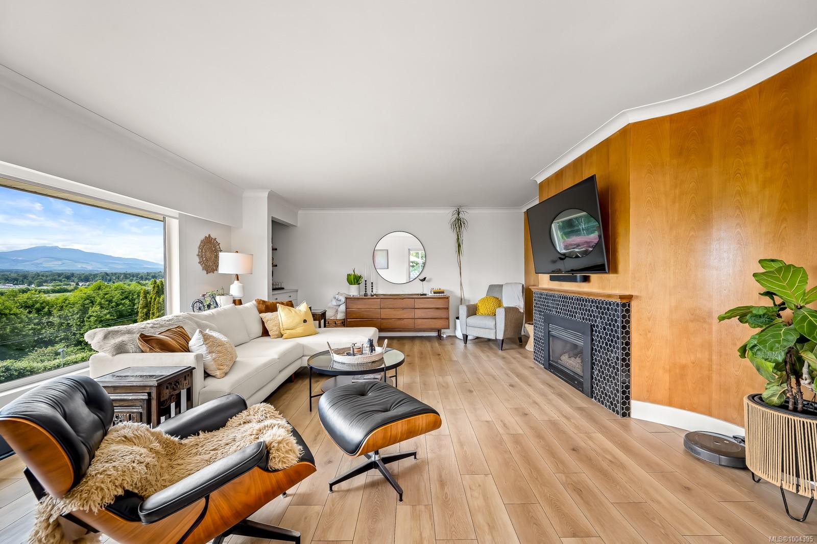 $1,599,000 - 1880 Back Rd<br>British Columbia, V9N 9C4
