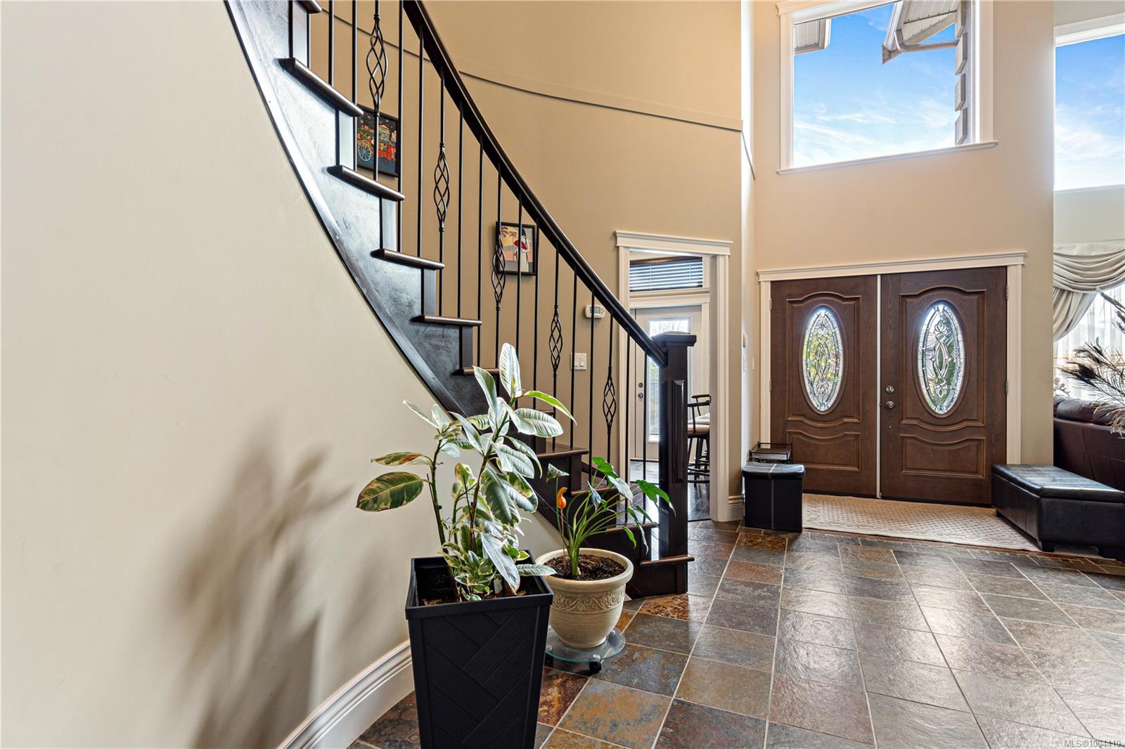 $1,275,000 - 443 Montclair Dr<br>British Columbia, V9R 7C2