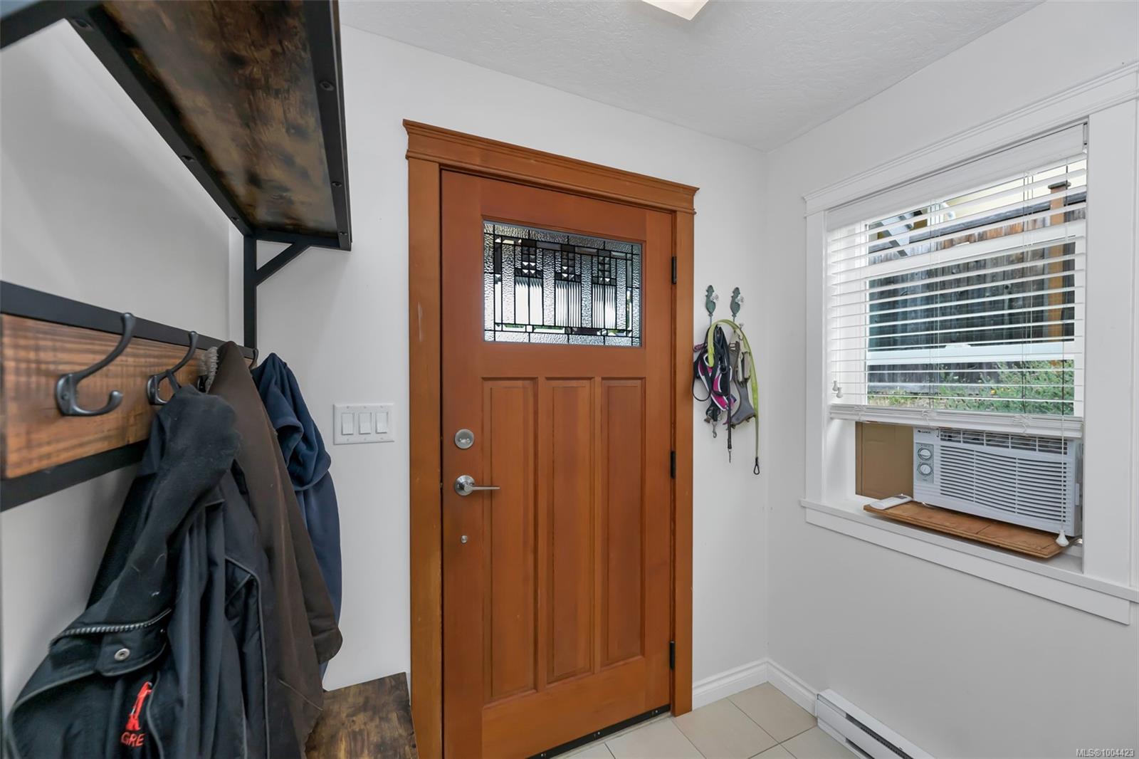 $634,000 - 6243 Selkirk Terr<br>British Columbia, V9L 0A6