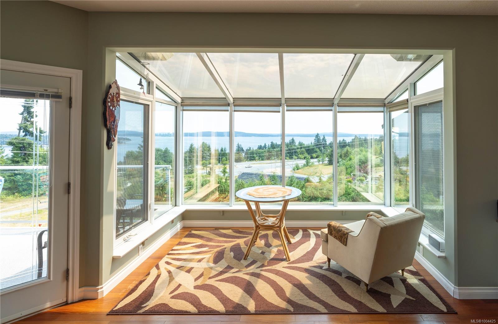 $1,033,000 - 563 Halliday Pl<br>British Columbia, V9G 2C3