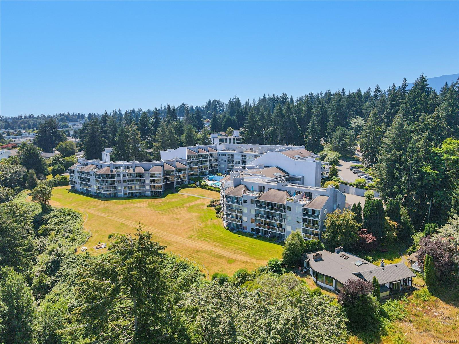 2560 Departure Bay Rd, Na Departure Bay real estate property for sale in Nanaimo British Columbia, V9S 5P1