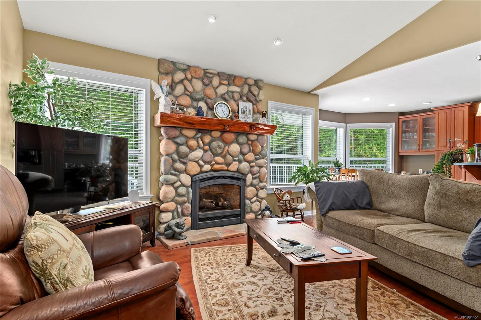 $1,099,000 - 228 Maryland Rd<br>British Columbia, V9W 8H5